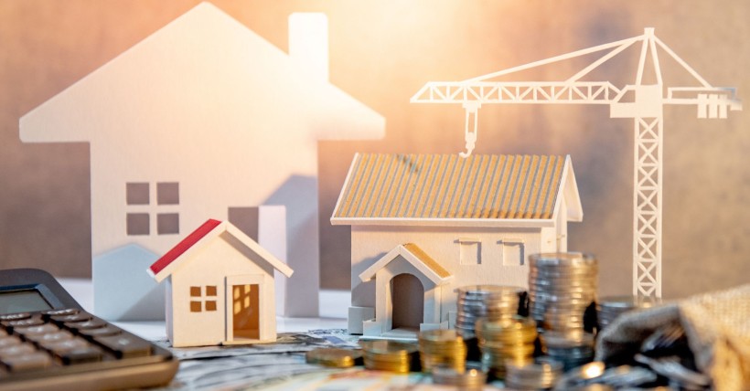 Is Now the Best Time to Invest in Real Estate? Insights for 2025